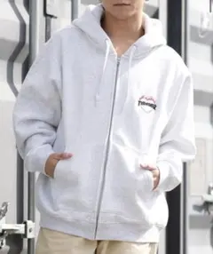 THRASHER ジップアップパーカー ホワイト - メルカリ
