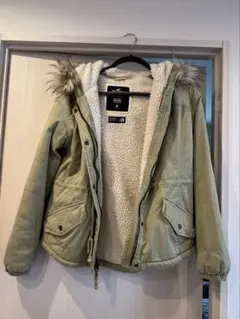 Hollister M レディース　フード付きオリーブグリーンジャケット