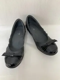 ゆ2足セット　アシックス ペダラ リボンエナメルシャーリングパンプス アシックス ペダラ リボンエナメルシャーリングパンプス 22.5cm - メルカリ
