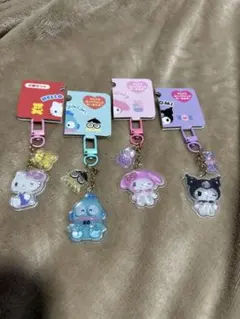 ぷっくりキーホルダー　サンリオ　セット　お揃いニコニコチャーム　キティ　マイメロ