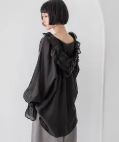 フリルフードシャツ　ローリーズファームのサムネイル