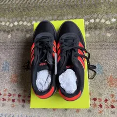 adidas ネオスニーカー ブラック オレンジのサムネイル