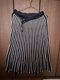 anySISプリーツタイトスカート