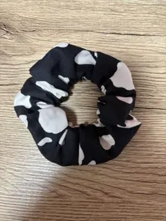 シュシュ 牛柄 白黒 ハンドメイド