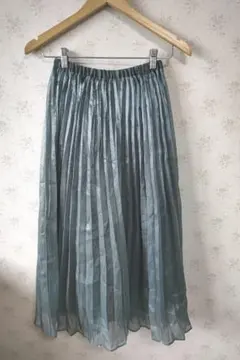 ☆GU ジーユー シャイニー プリーツ ロングスカートグリーン S☆