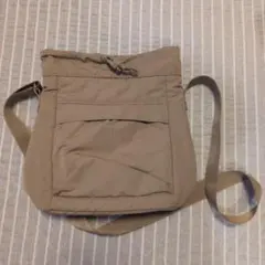 d*s様 UNIQLO:C ベージュ ショルダーバッグ #カジュアル