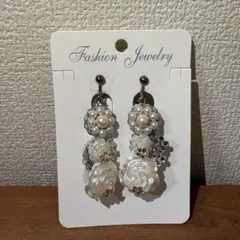 ハンドメイド パールフラワー イヤリング 花