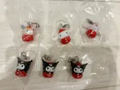 カプセルトイ サンリオ　いちご　めじるしアクセサリー