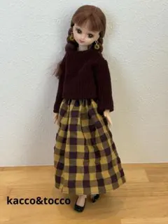 No.4027 ハンドメイド22cmドール服 2点セット（ピアス付き）