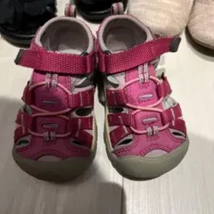 KEEN キッズサンダル ピンク