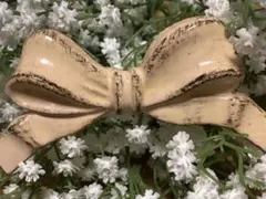 Italy製　カントリーアンティーク立体リボン型プレート　ブローチ　コサージュ