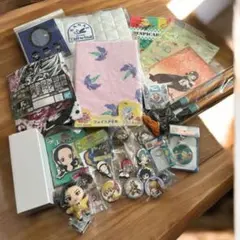 アニメグッズまとめ売り - メルカリ
