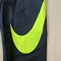 Item thumbnail for item 32cf5a21-dba4-4590-a523-f8e1373f4b3a