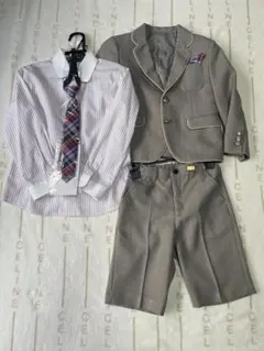 ベージュグレー 系　フォーマルスーツ 110cmサイズ 4点セット