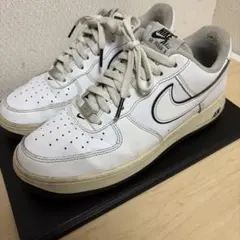 NIKE Air Force 1 ホワイト ローカット26.5㎝のサムネイル