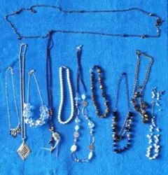 ネックレス・チョーカー　11点