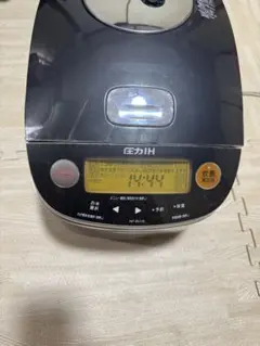 圧力IH炊飯器（10号炊き／1升）NP-BU18 です。 中古品傷ありのサムネイル