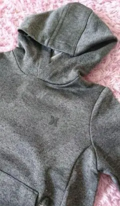 ☆Hurley グレー フード付きパーカー キッズ服サイズ5