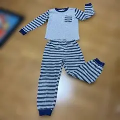 140サイズ　グレーとストライプの長袖パジャマ上下セット