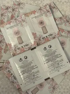 PAUL&JOE モイスチャライジングプライマー 00 20包