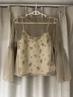 Lilybrown フラワープリント シフォンキャミソールのサムネイル