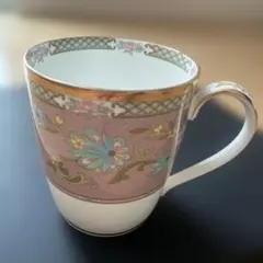 Noritake 繊細なデザインのマグカップ