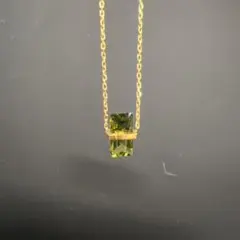 オリーブグリーンのペリドット天然石ネックレス