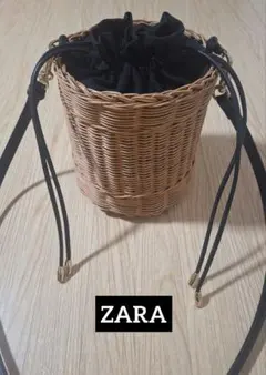 ZARA　ザラ　ラタン素材 バケット型 ショルダーバッグのサムネイル