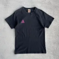 NIKE ACG ブラックフェードTシャツ 半袖 ピンクロゴ刺繍 メンズ S