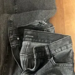SHAGGIE ダメージ加工 グレー ストレートデニムのサムネイル