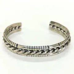 ナバホ族 navajo AT 12KGF インディアンジュエリー バングル - メルカリ