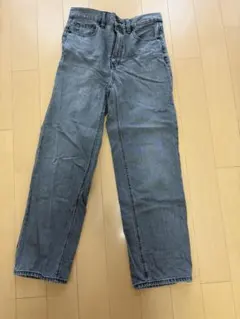 グレー デニムパンツ ストレート