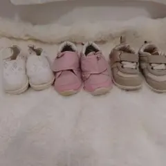 ベビーシューズセット ホワイト ピンク ベージュ。12.5センチ、13センチ2足