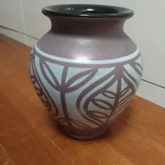 ボタニカル柄・花瓶 ・壺