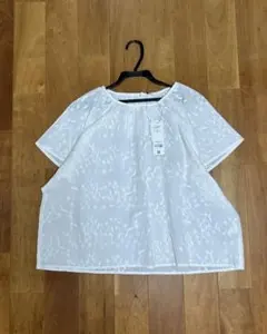 comcoca 花柄刺繍ブラウス ホワイト