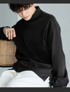 Monomart 黒 ハイネック 長袖 Tシャツ