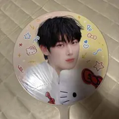 K-POP アイドル うちわ Hello Kittyデザイン