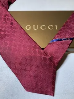 【新品未使用】GUCCI バーガンディ GGパターン ネクタイ　赤系