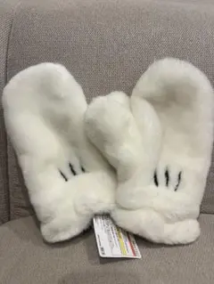 ホワイトファーミトンキャラクター風