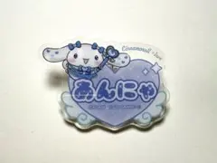 =LOVE シナモロールコラボ オリジナルアクリルネームバッジ 山本杏奈ちゃん
