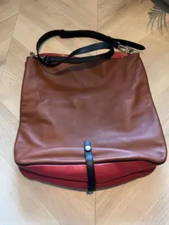 本革 レザーショルダーバッグ A4収納可能