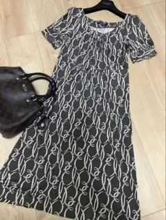 バーバリー　ロンドン　ワンピース　柄　シルクのサムネイル