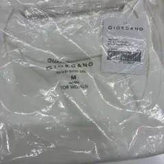 新品未使用品GIORDANO ホワイト Tシャツ Mサイズ2枚セットのサムネイル