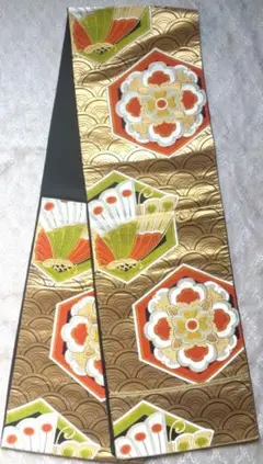 か*ん様 金色の地に青海波模様と亀甲花柄、蝶の刺繍　豪華な袋帯