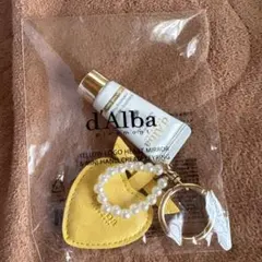 【新品未開封】ダルバ ハンドクリーム＆ミラー付き キーホルダー キーチェー