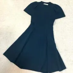 【美品】　SNIDELスナイデル　　グリーン　ニットワンピース　フレアシルエット