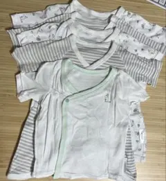 ムーミンの短肌着3枚と長肌着2枚