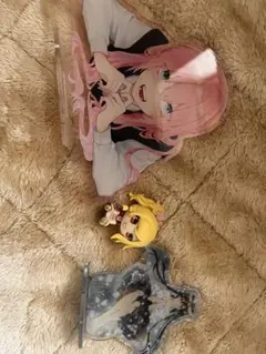 アクリルスタンドとフィギュアセットのサムネイル
