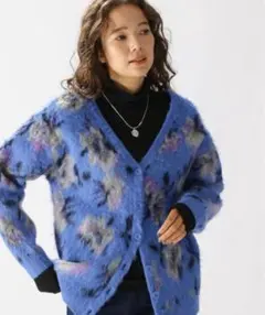 niko and ...モチーフアソートジャガードカーディガン花柄Vネックニット