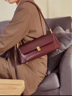 バーガンディ フラップハンドバッグ　レッド　ショルダーバッグ